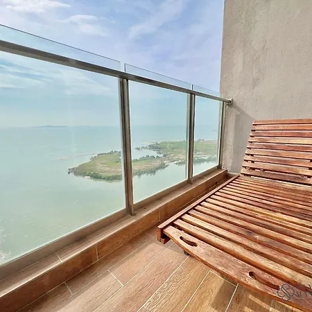 Silverscape Residence Sea View Melaka By Stayrene Exterior photo